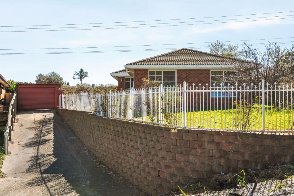 55 Bicentennial Cres, Meadow Heights, VIC 3048