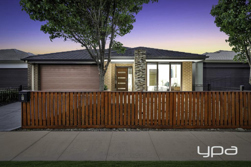 8 Atkinson Cl, Point Cook, VIC 3030