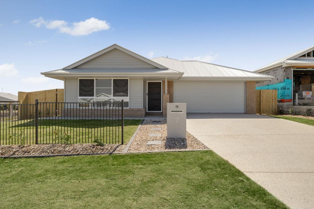 7 Bluebell St, Glenvale, QLD 4350
