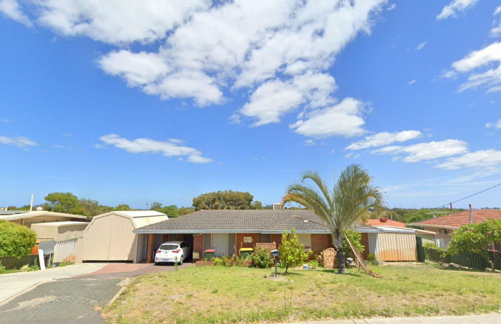 15 Oldfield Rd, Girrawheen, WA 6064