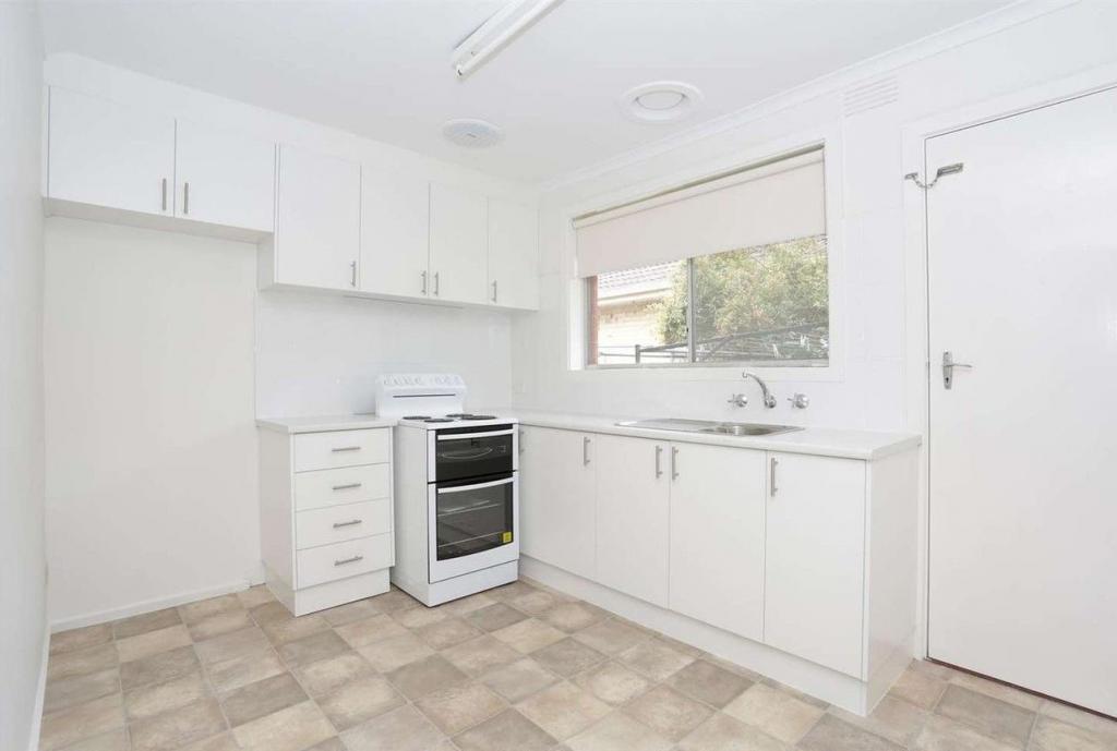 2/680 Waverley Rd, Glen Waverley, VIC 3150