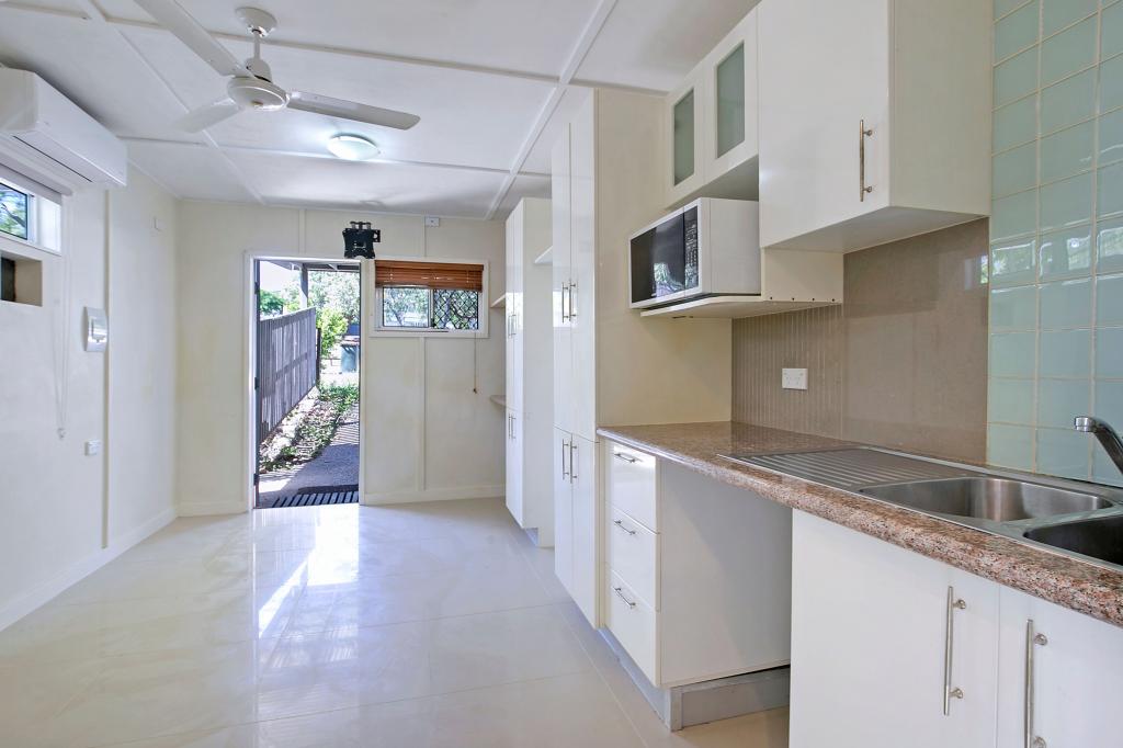 4/32 DOULEIN ST, WAVELL HEIGHTS, QLD 4012