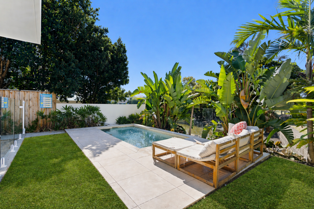 4/31 Madang Cres, Runaway Bay, QLD 4216