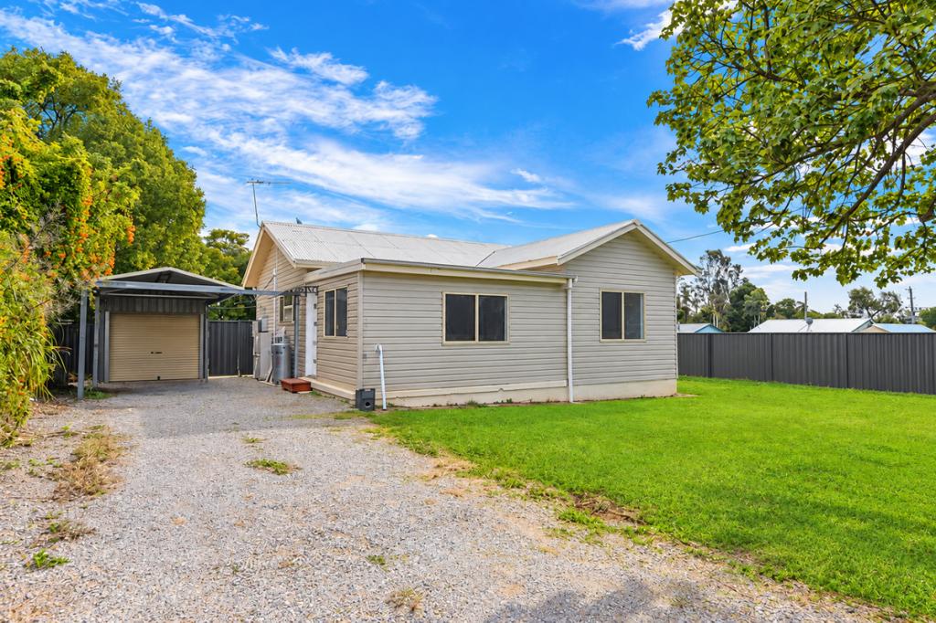 1 JOHNSTON ST, GUNNEDAH, NSW 2380