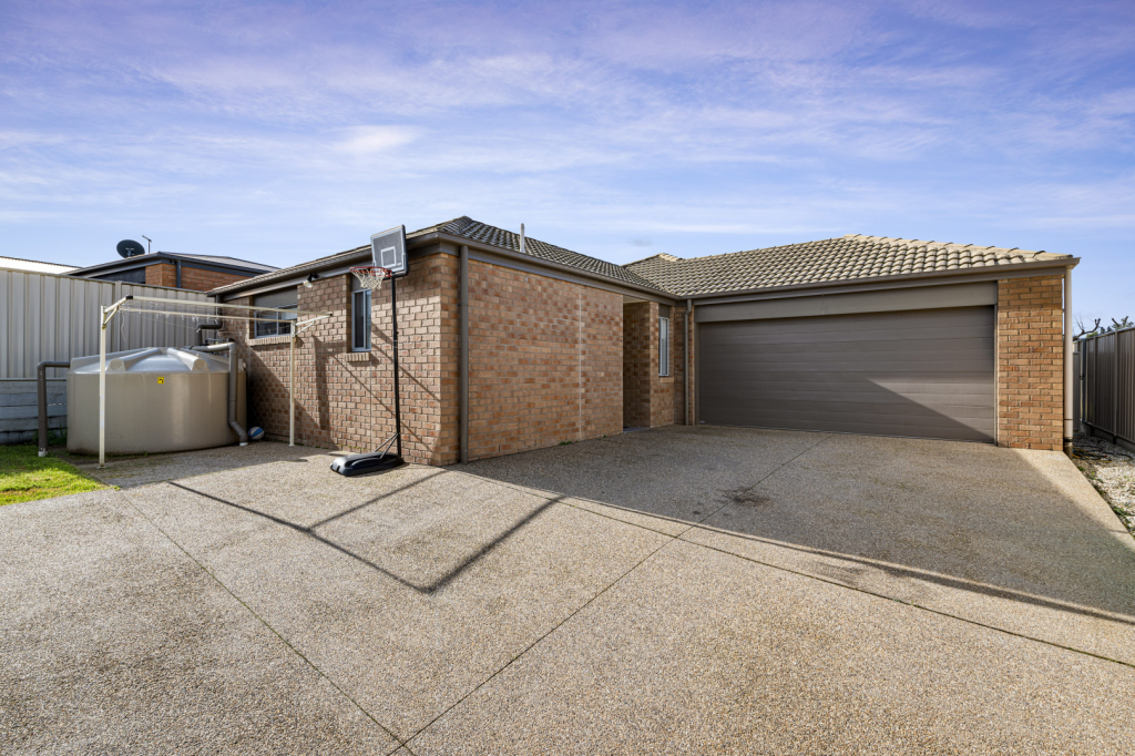 39 Kendall Dr, Hamilton Valley, NSW 2641