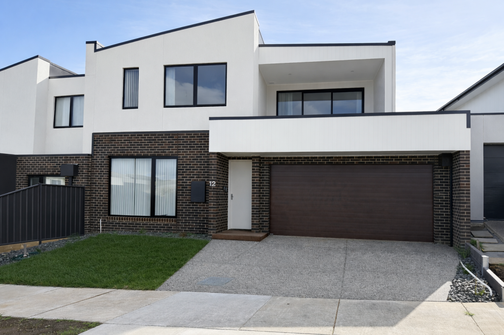 12 Koop Cl, Highton, VIC 3216