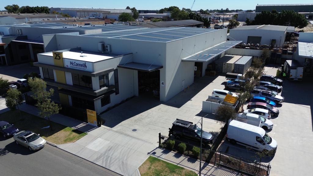 25 Radius Loop, Bayswater, WA 6053