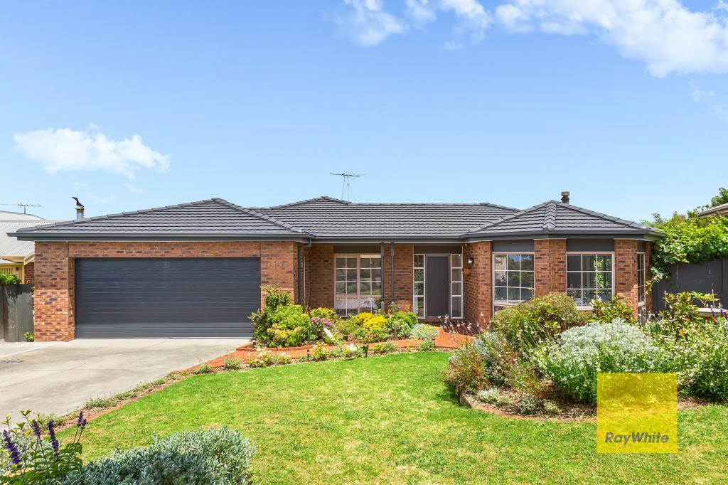 8 Hemswell Ct, Highton, VIC 3216