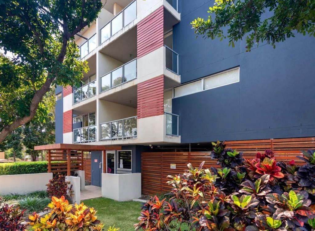 1 & 14/5 Carey Lane, Southport, QLD 4215