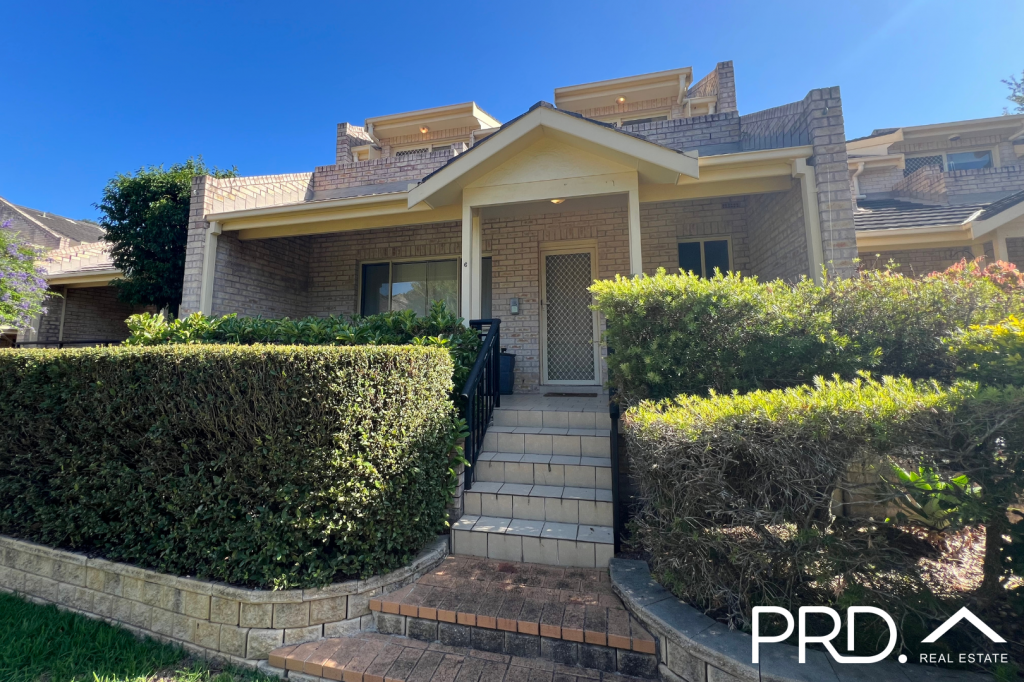 6/837 Henry Lawson Dr, Picnic Point, NSW 2213