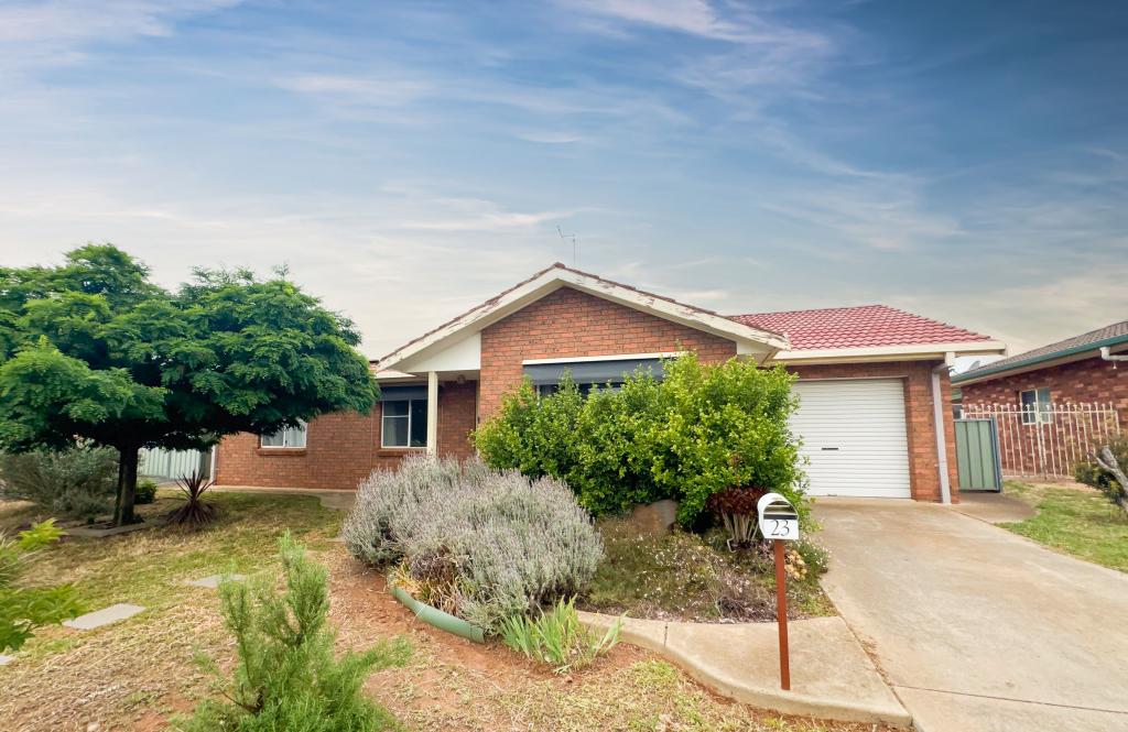 23 Paterson St, Parkes, NSW 2870