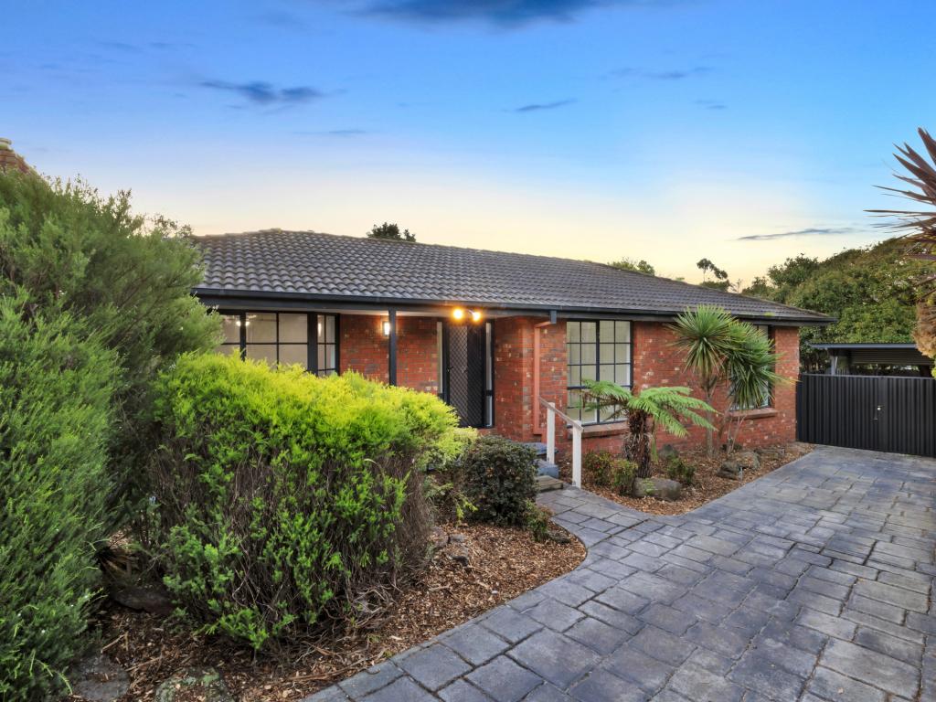 20 Spring Rd, Junction Village, VIC 3977