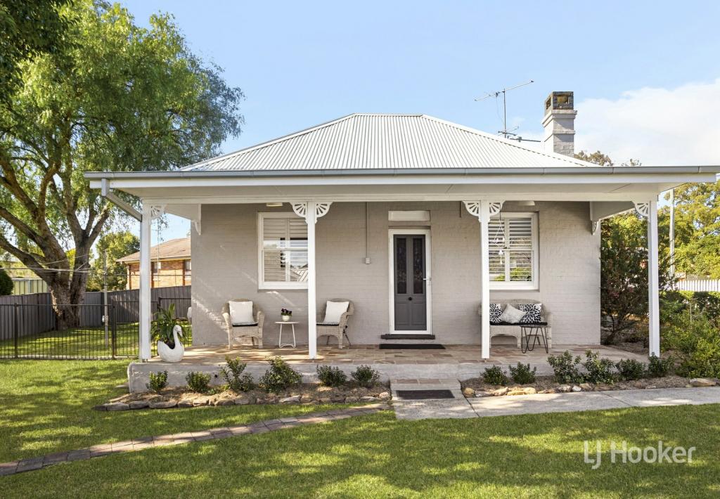 2 Kevin Pl, Thirlmere, NSW 2572
