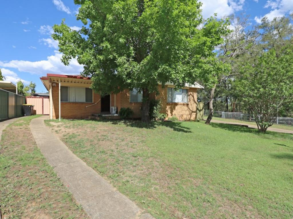 74 Francis St, Cambridge Park, NSW 2747