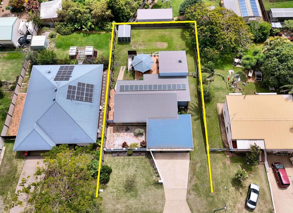 16 Bayview Tce, Qunaba, QLD 4670