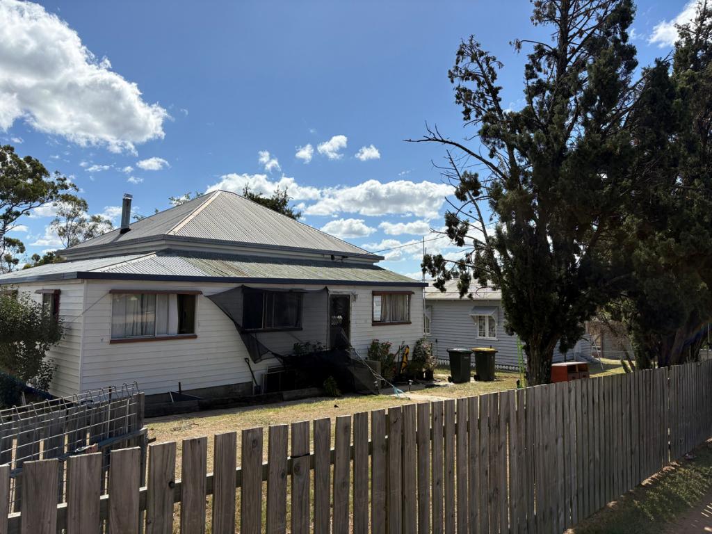 25 Wallace St, Warwick, QLD 4370