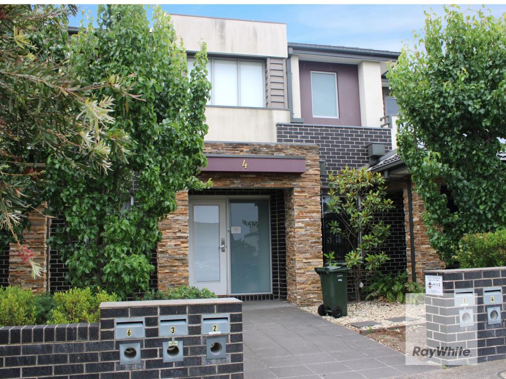 4/4 HENRY ST, RESERVOIR, VIC 3073