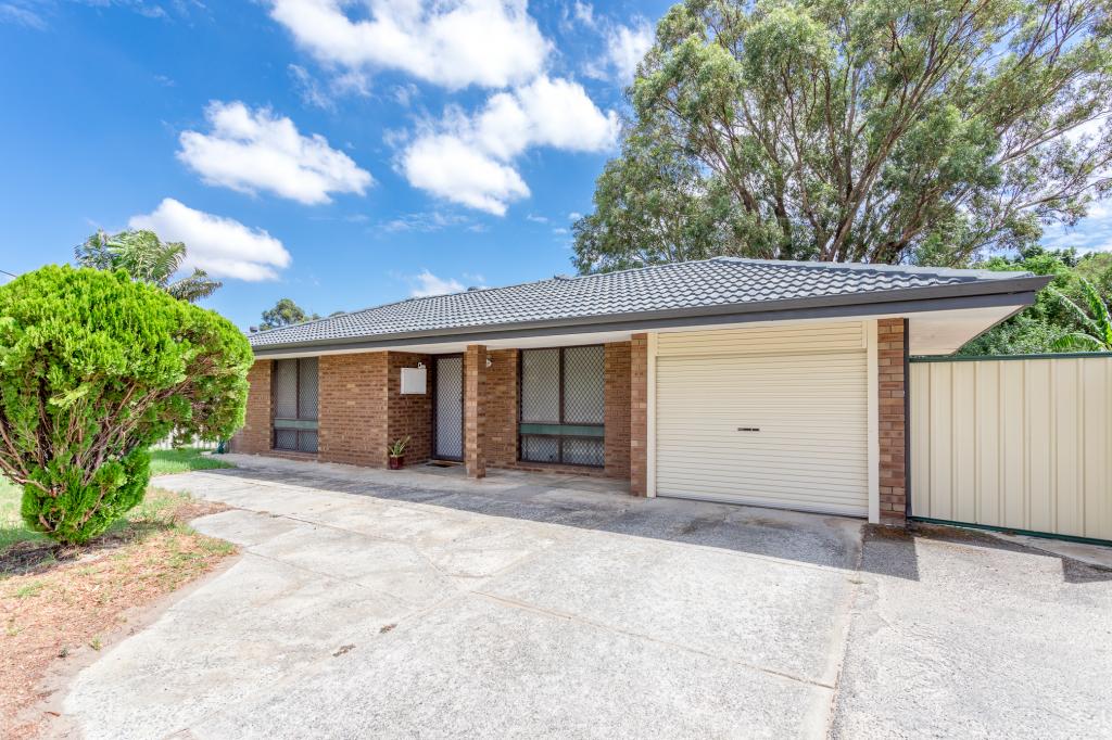 54 Tollington Park Rd, Kelmscott, WA 6111