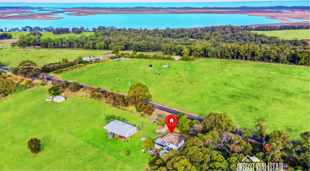 319 LAKE RD, NEWMERELLA, VIC 3886