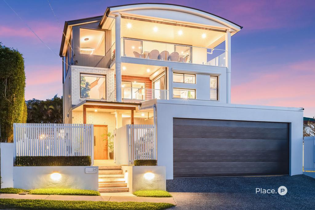 24 Fernlea Ave, Scarborough, QLD 4020