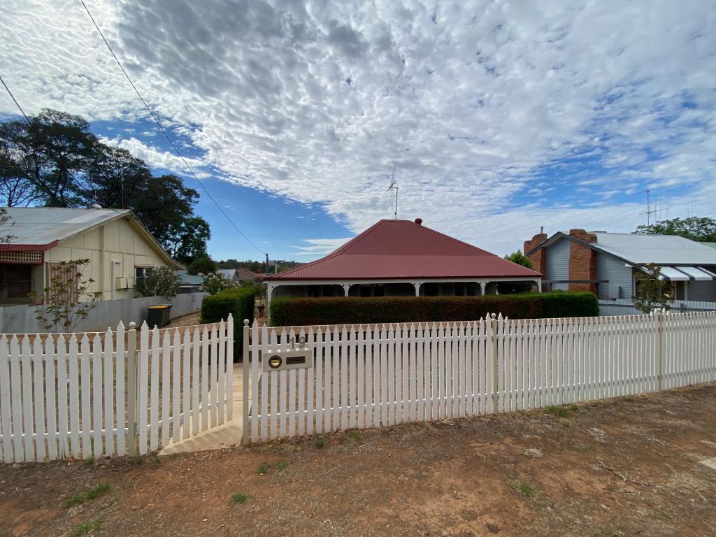 19 Coleman Rd, Parkes, NSW 2870