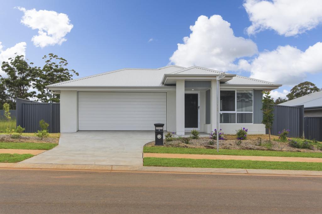 8 Pepperberry Pde, Thrumster, NSW 2444