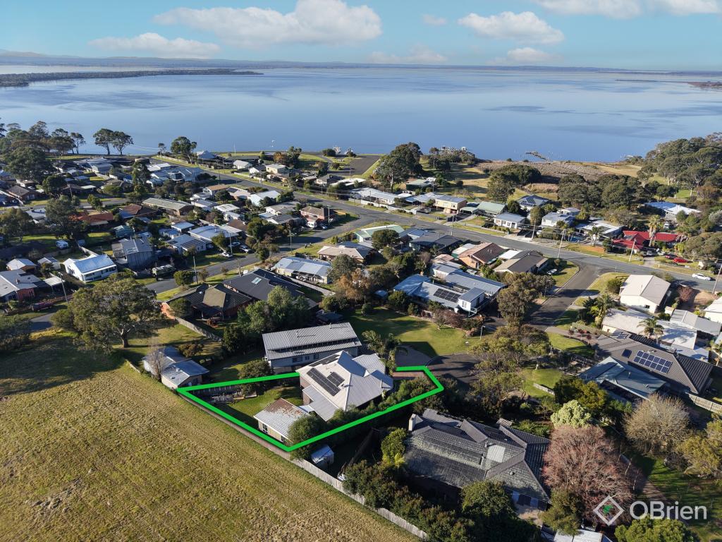 9 Millicent Ct, Eagle Point, VIC 3878