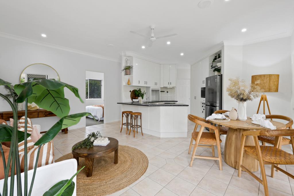 4 Cathy Ct, Slade Point, QLD 4740