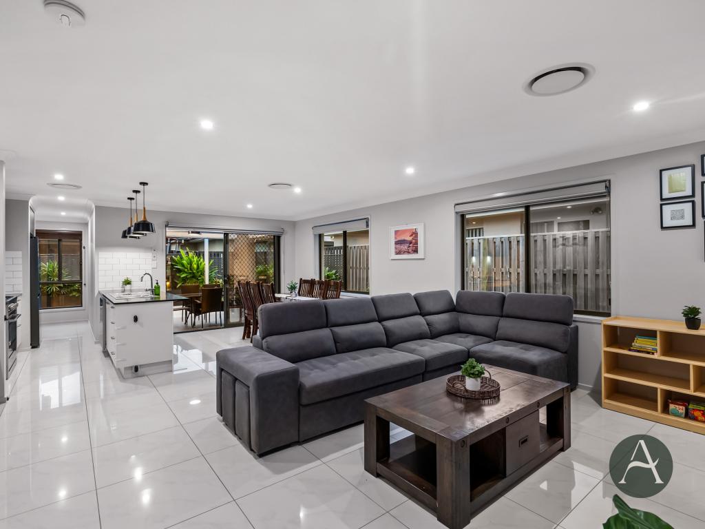 47 Longstaff Cres, Pimpama, QLD 4209