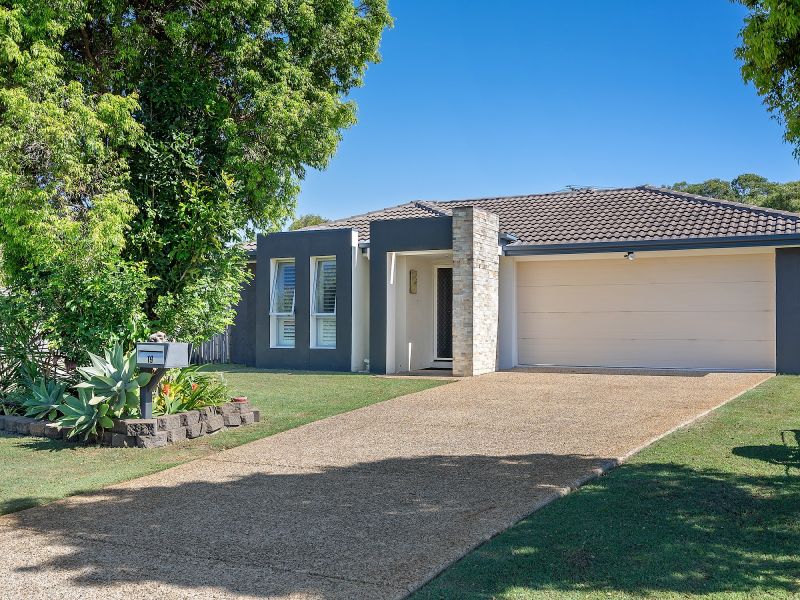 19 Grice Cres, Ningi, QLD 4511