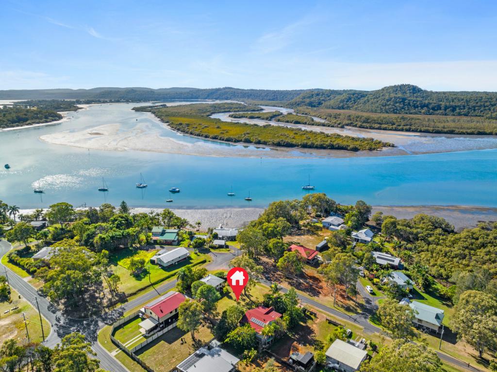 4 Aquamarine Ave, Russell Island, QLD 4184