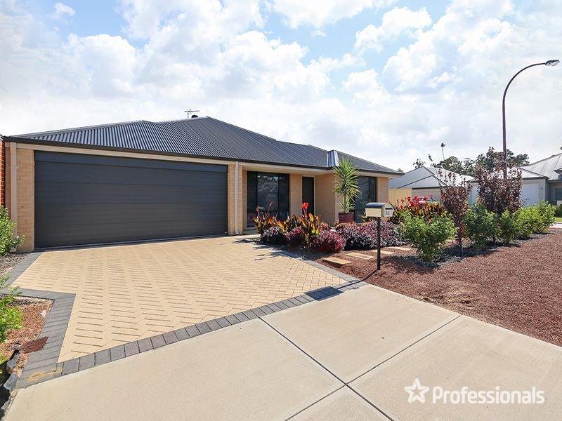 24 Marloo St, Wattle Grove, WA 6107