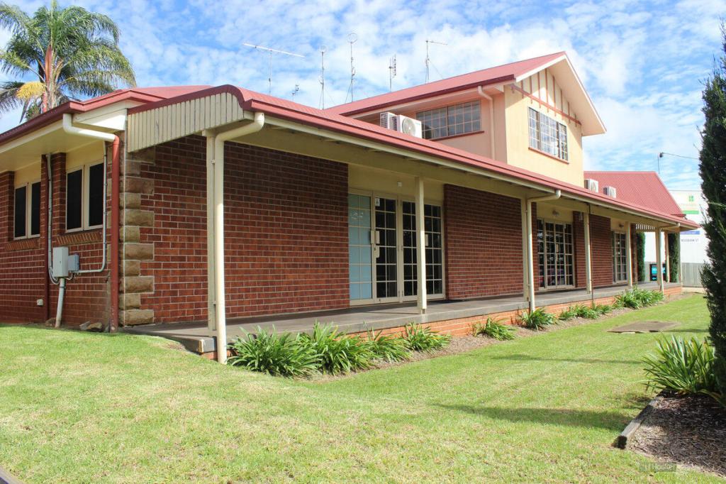 2/17 Kitchener St, East Toowoomba, QLD 4350