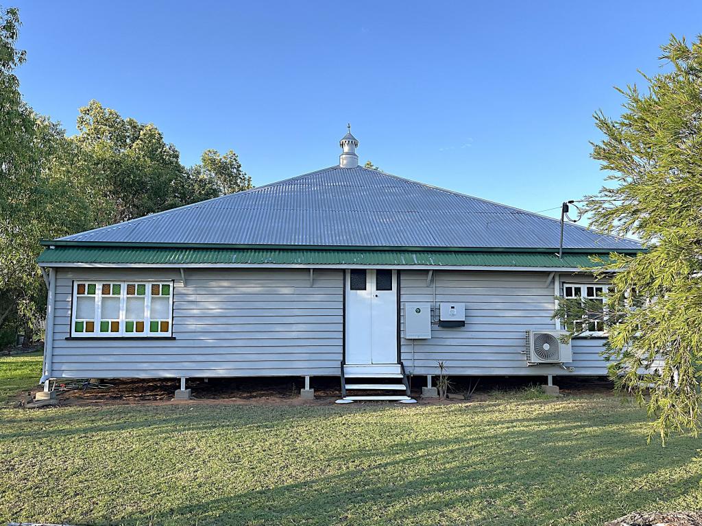 92 Gidyea St, Barcaldine, QLD 4725