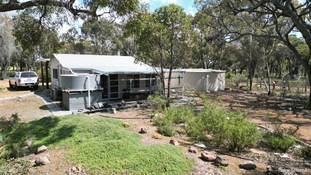 15 Warburton St, Tenterden, WA 6322