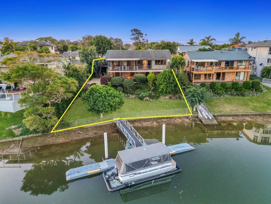 1 Kestrel Cl, Benowa, QLD 4217