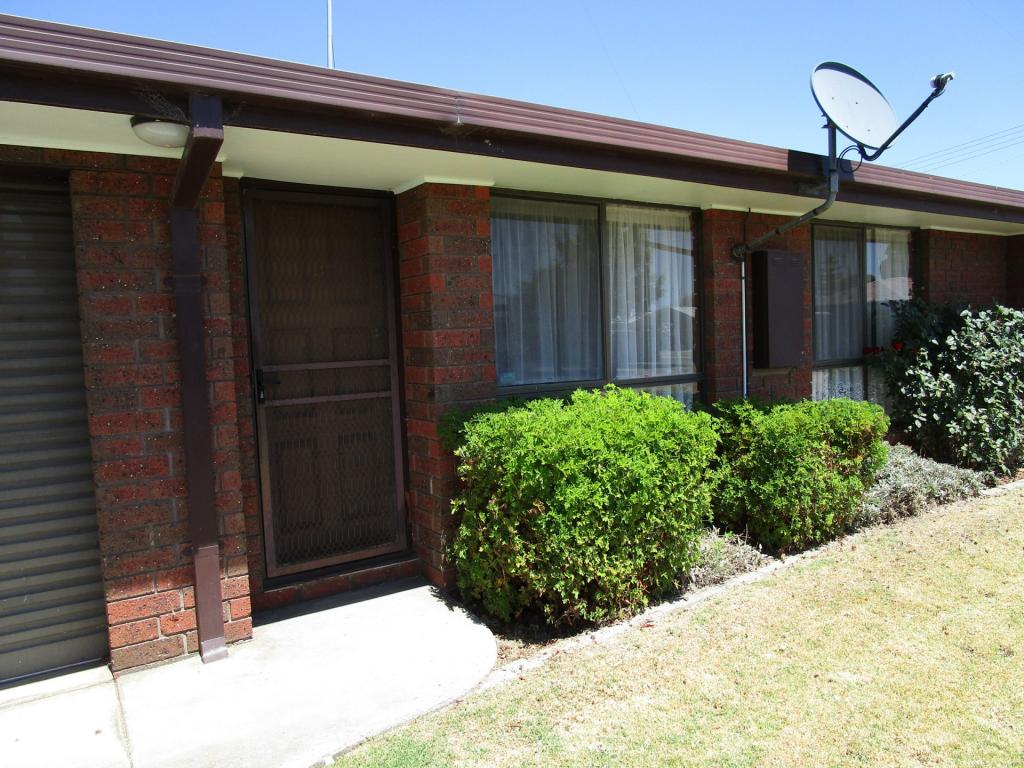 2/9-11 Garden Ave, Bairnsdale, VIC 3875