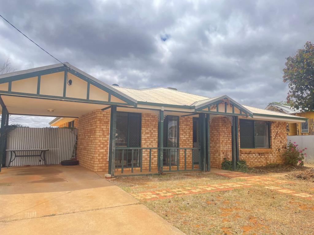 82 King St, Coolgardie, WA 6429