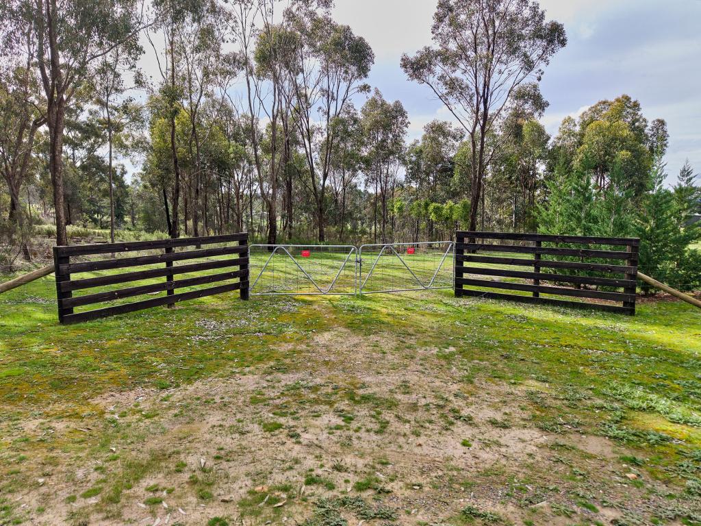 23 YEMM LANE, HEATHCOTE, VIC 3523