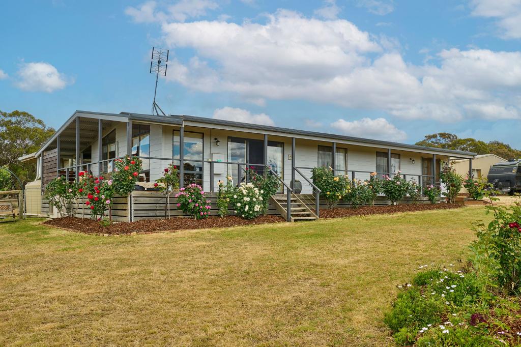 58 Field Rd, Heathcote, VIC 3523