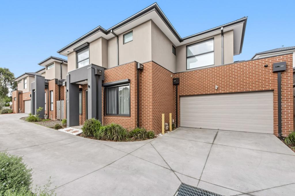 3/4 RUBIDA CT, ENDEAVOUR HILLS, VIC 3802