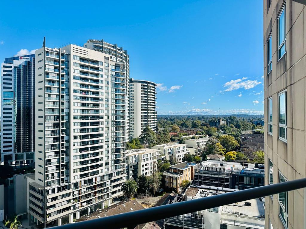 1702/2b Help St, Chatswood, NSW 2067