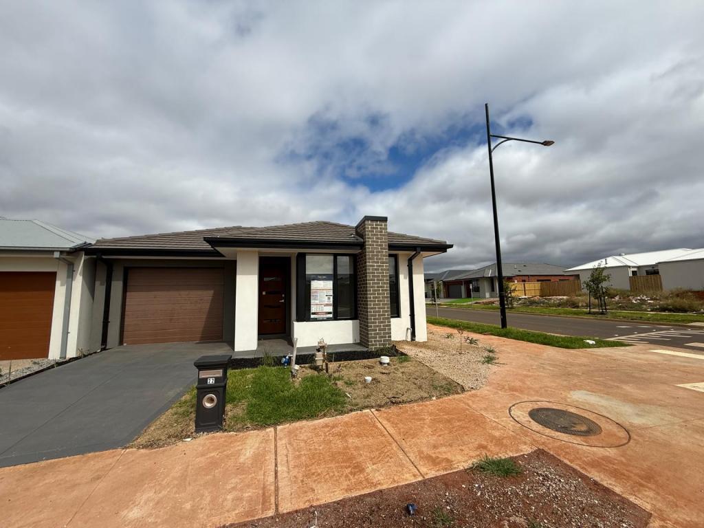 22 Everlasting Bvd, Strathtulloh, VIC 3338