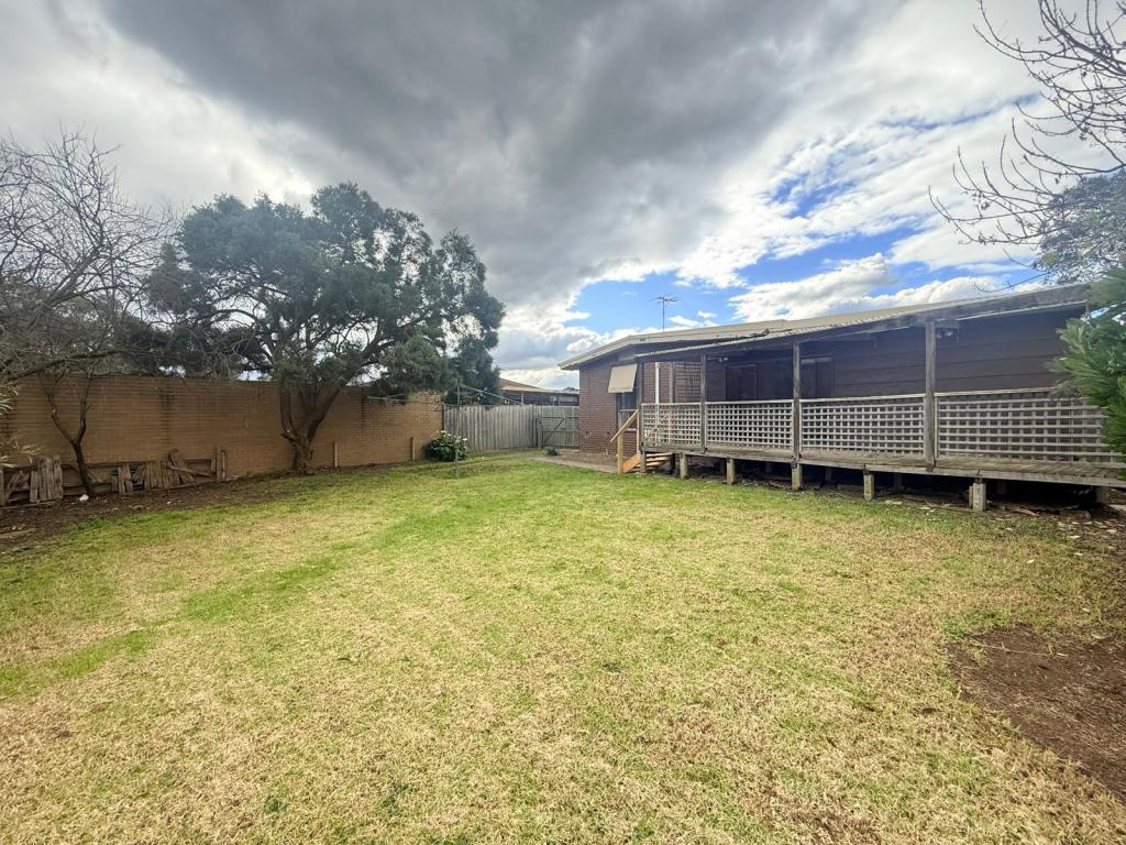 18 Village Dr, Hampton Park, VIC 3976