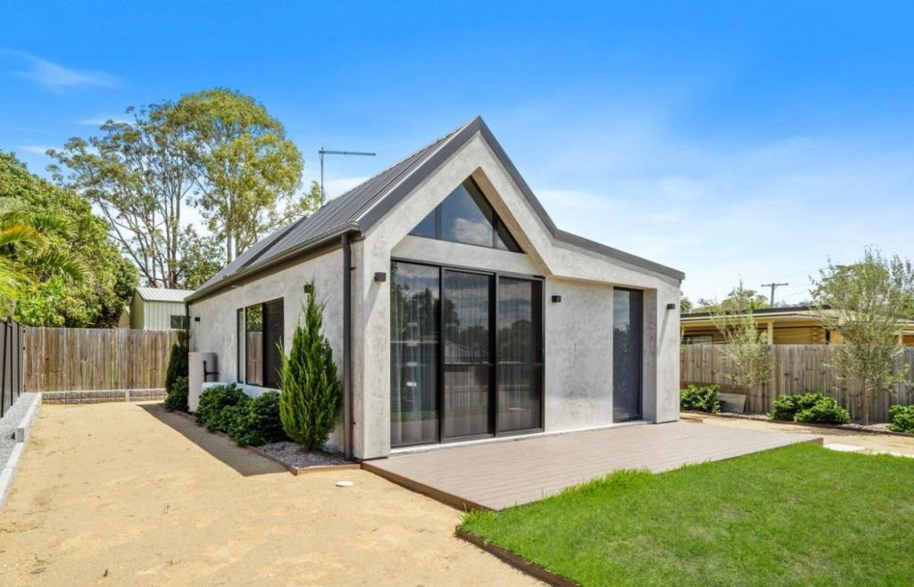 4A OVAL ST, BEENLEIGH, QLD 4207