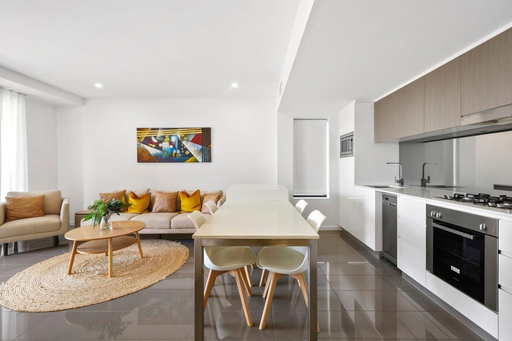 7/35 CLARENCE RD, INDOOROOPILLY, QLD 4068