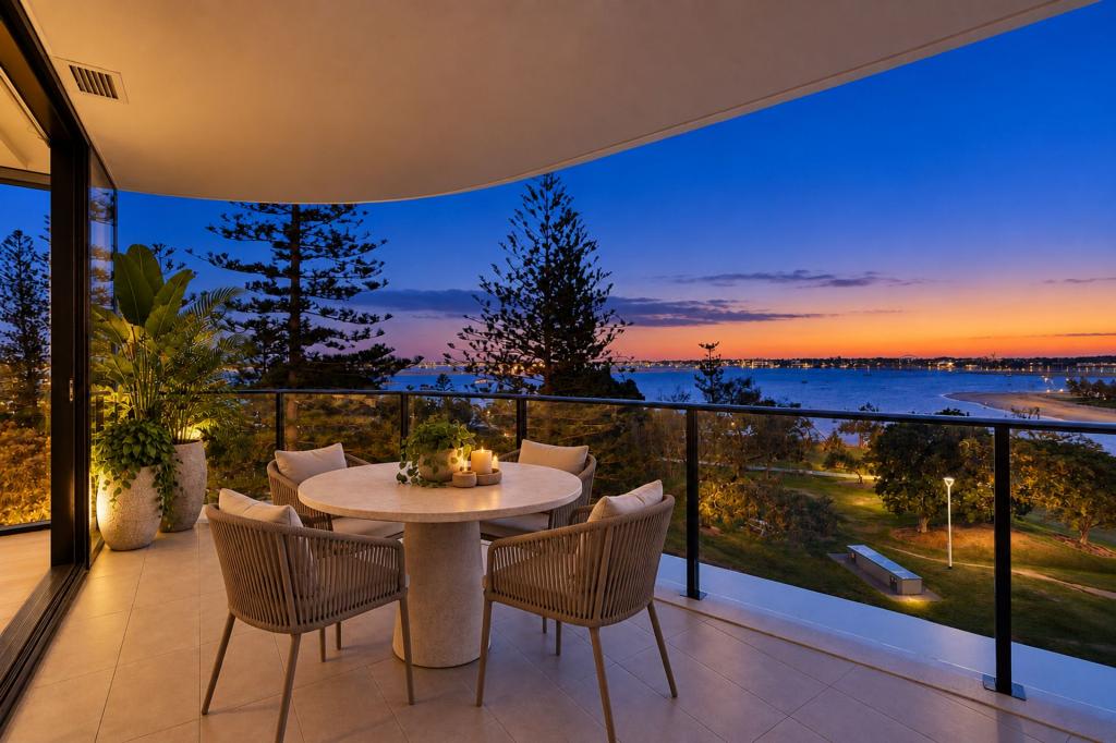 502/180 MARINE PDE, LABRADOR, QLD 4215