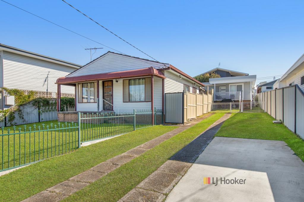 50 & 50A COLLENDINA RD, GWANDALAN, NSW 2259