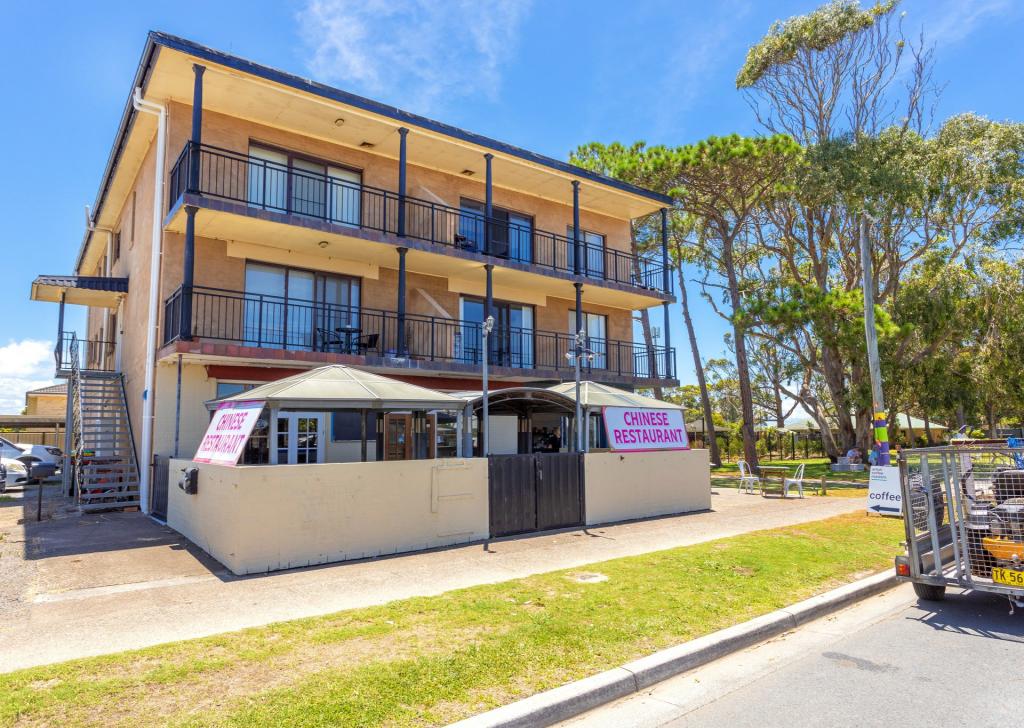 2/31 Old Bar Rd, Old Bar, NSW 2430