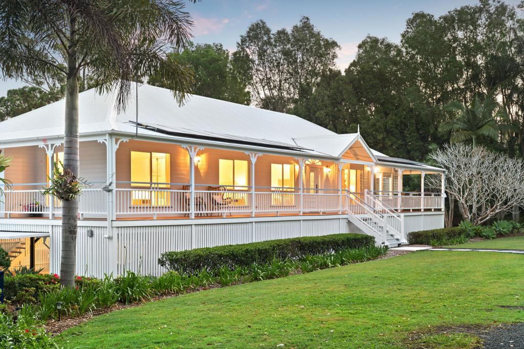 32 LIVISTONA DR, DOONAN, QLD 4562
